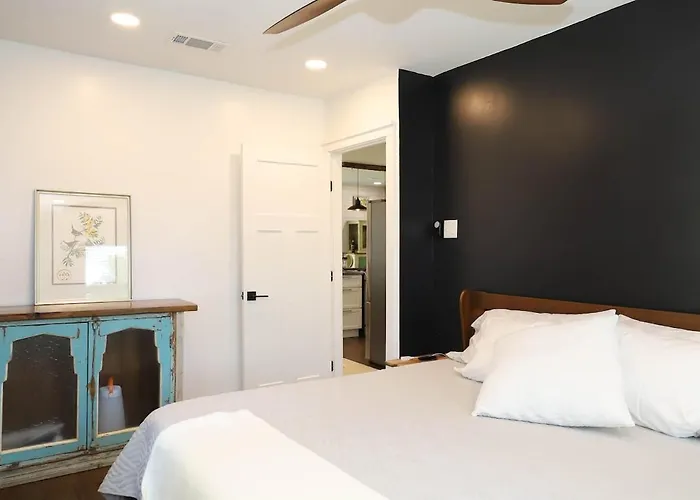 Navy Point & Game Room, Near Nas & Downtown - Beaches Holiday home *