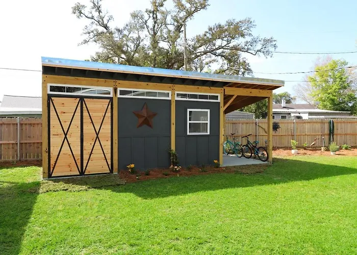Navy Point & Game Room, Near Nas & Downtown - Beaches Holiday home Pensacola