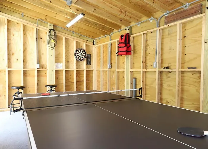 Navy Point & Game Room, Near Nas & Downtown - Beaches