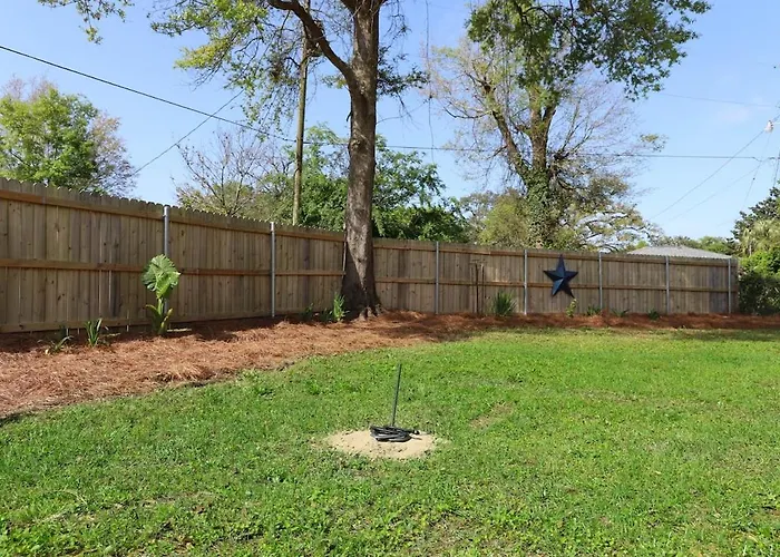 Navy Point & Game Room, Near Nas & Downtown - Beaches *